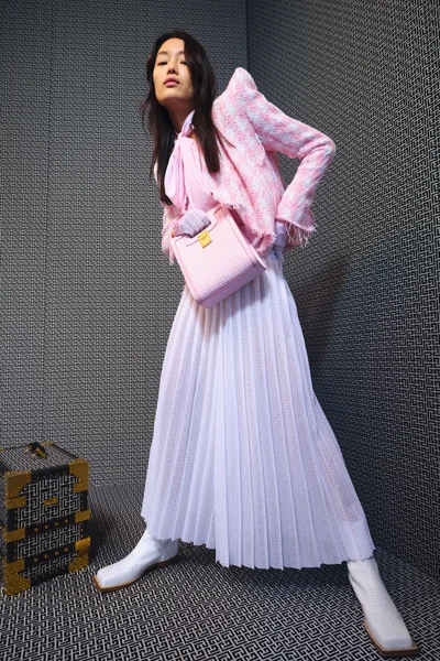 Look 12